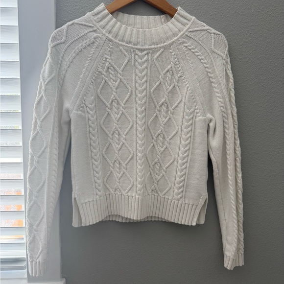 Classic Gap White Cable Knit Sweater - Picture 2 of 10